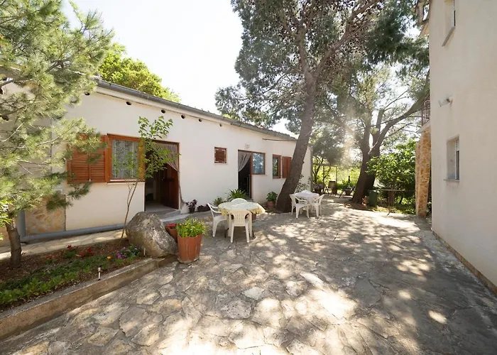 Ema شقة غورني كارين