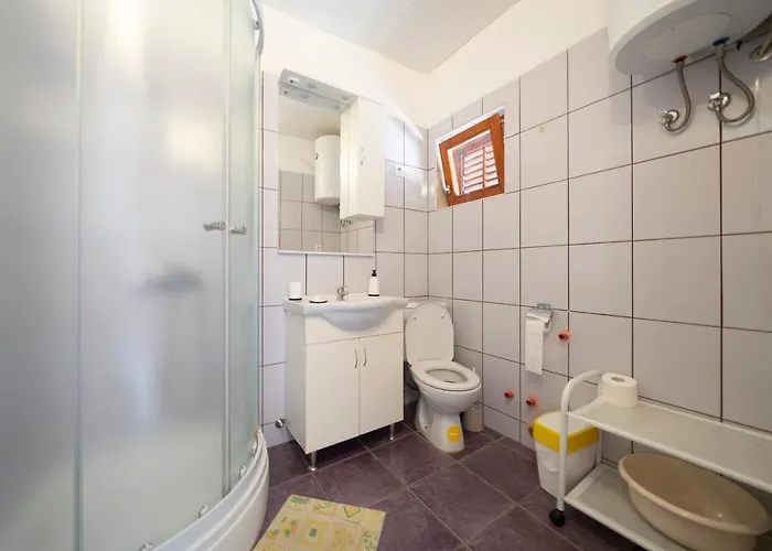 Apartman Ema Gornji Karin